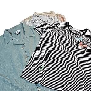 Bundle of 4 Alfred Dunner Womens Assorted Sizes Pullover and Button up Tops